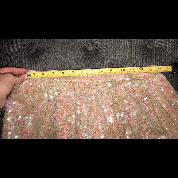 BCBG generation Peachy Nude Sequin Mini skirt. Sz 4. - Picture 9 of 10